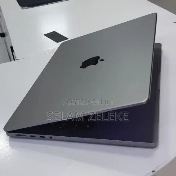 New Laptop Apple MacBook Pro 2021 M1 32GB Apple M1 Pro SSD 512GB
