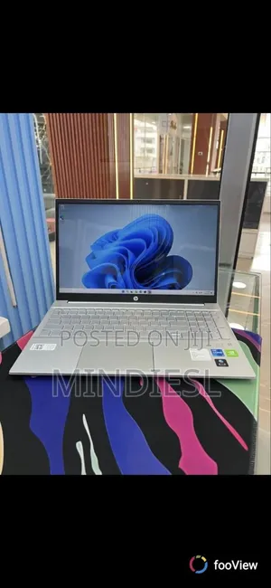 New Laptop HP Pavilion 11 16GB Intel Core i5 SSD 512GB