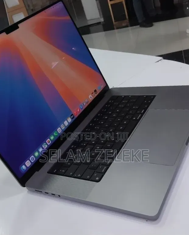 New Laptop Apple MacBook Pro 2021 M1 Max 64GB Apple M1 Max SSD 1T