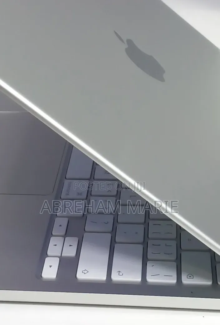 New Laptop Apple MacBook Neo 2026 8GB Intel Core 5 SSD 256GB