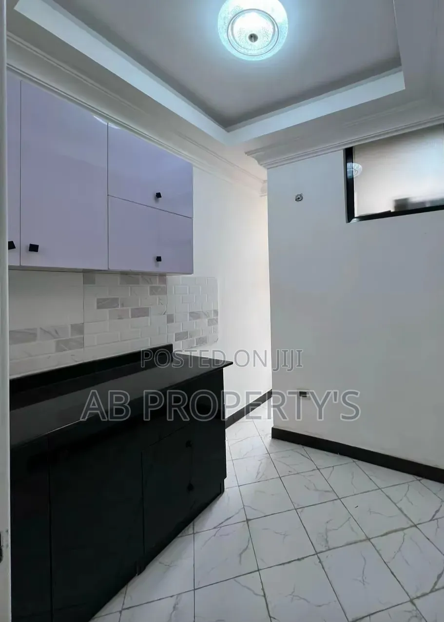 2bdrm Apartment in 24 መገናኛ, Yeka for sale