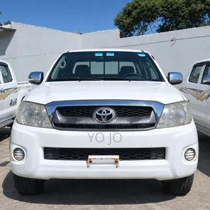 Toyota Hilux 2.5 D-4D 4X4 SRX 2009 White