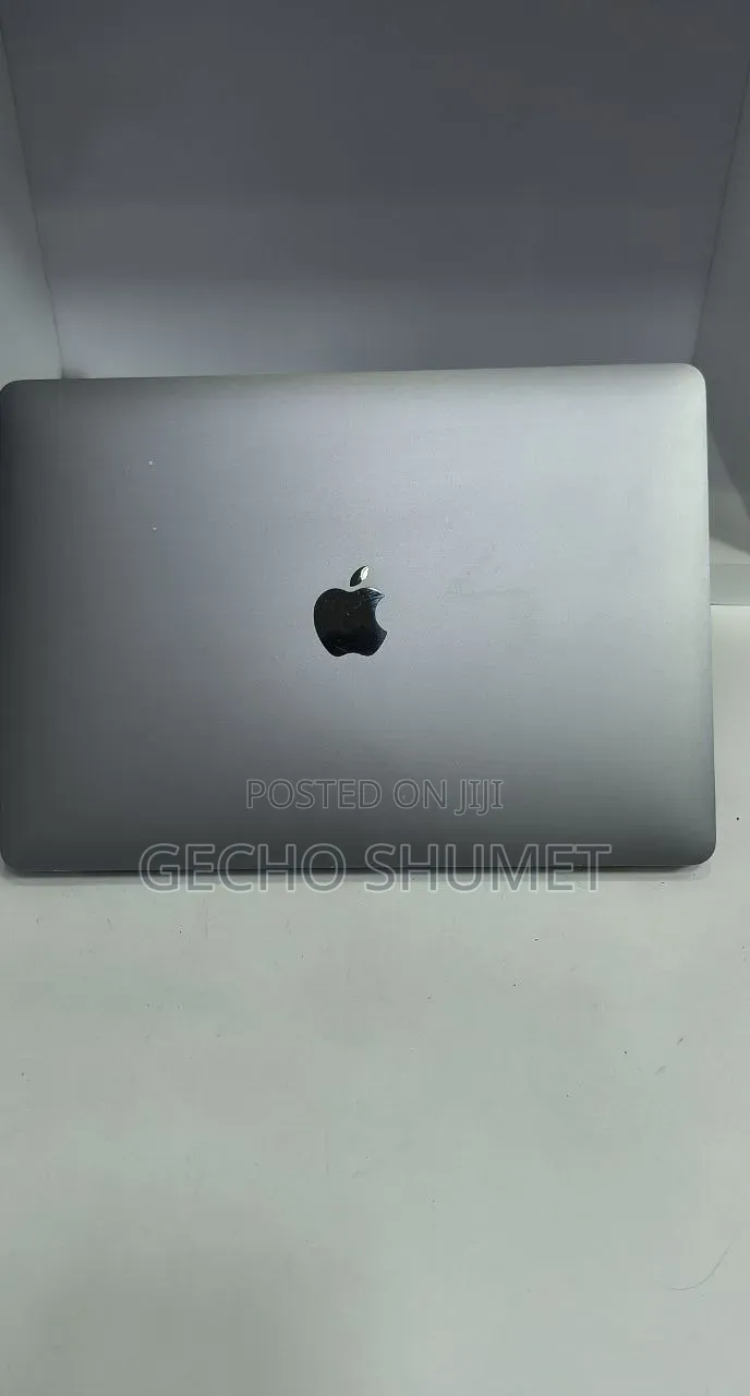 New Laptop Apple MacBook Pro 2020 M1 8GB Apple M1 Pro SSD 256GB
