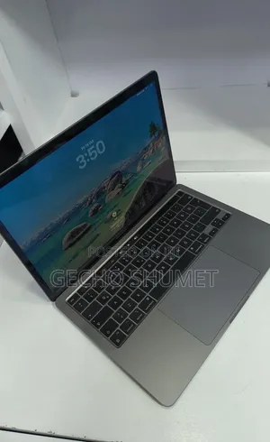 New Laptop Apple MacBook Pro 2020 M1 8GB Apple M1 Pro SSD 256GB
