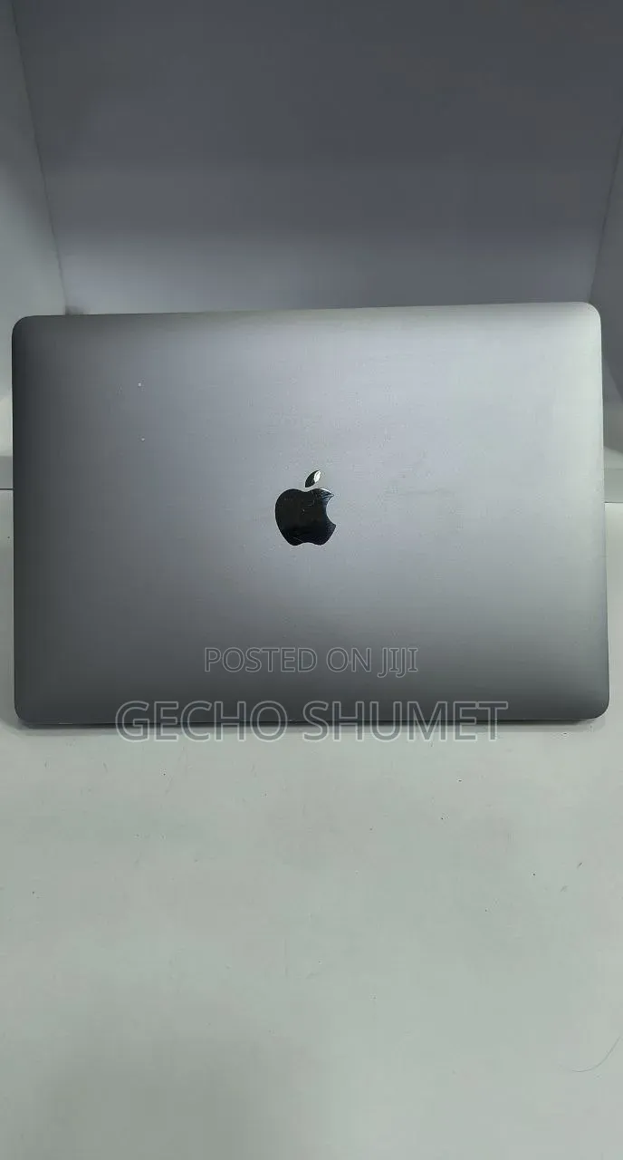 New Laptop Apple MacBook Pro 2020 M1 8GB Apple M1 Pro SSD 256GB