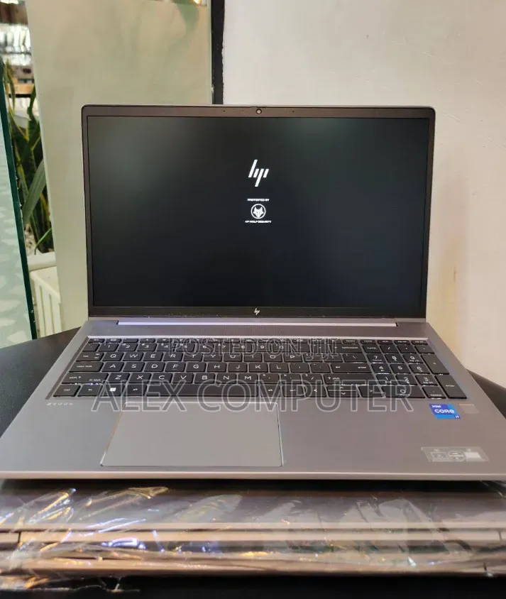 New Laptop HP 16GB Intel Core i7 SSD 512GB