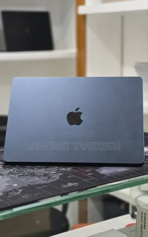 Laptop Apple MacBook Air 2022 M2 8GB Apple M2 SSD 256GB