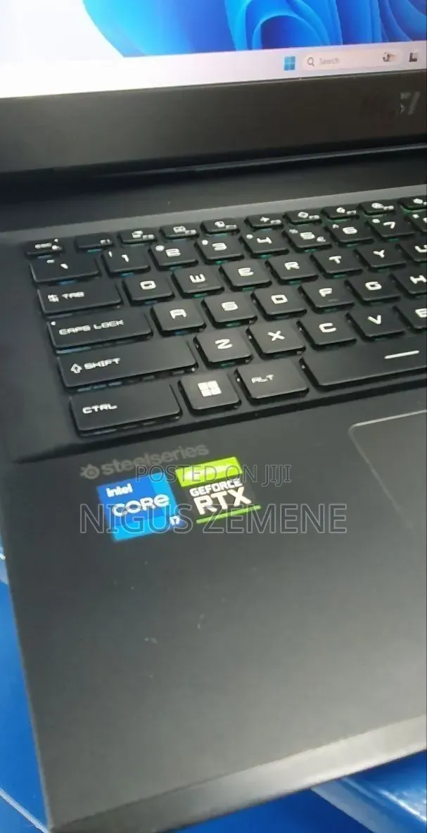 New Laptop MSI GP75 Leopard 16GB Intel Core i7 SSD 512GB