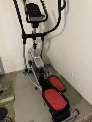ዘመናዊ የአዉሮጳዉያን ስታንዳርድ Reebok Sl8.0 Cross Trainer