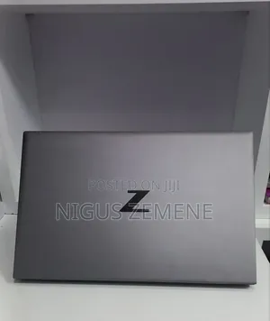 New Laptop HP ZBook Firefly G8 16GB Intel Core i7 SSD 512GB