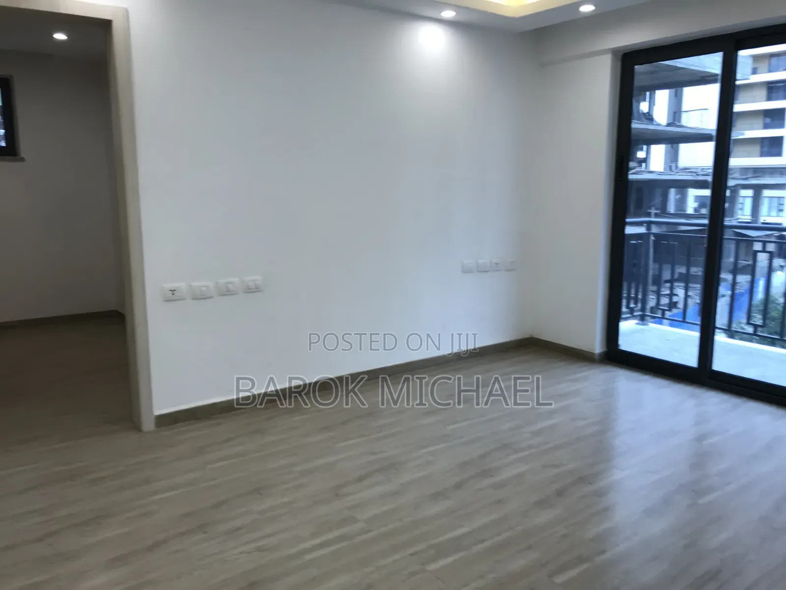3bdrm Apartment in Century, Kirkos for rent