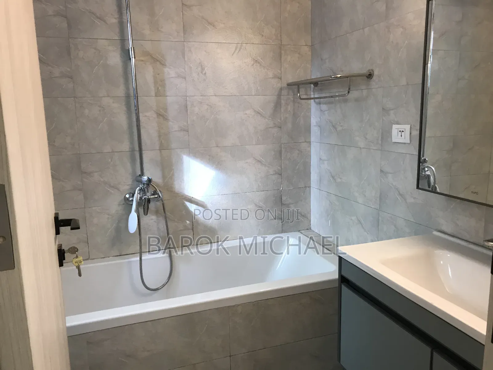 3bdrm Apartment in Century, Kirkos for rent