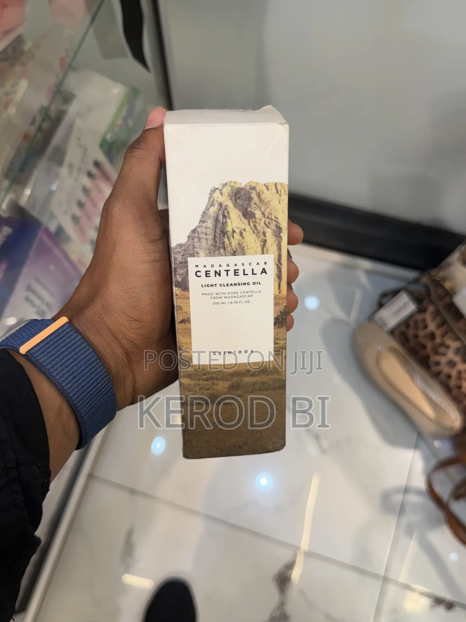 SKIN1004 Madagascar Centella Light Cleansing Oil