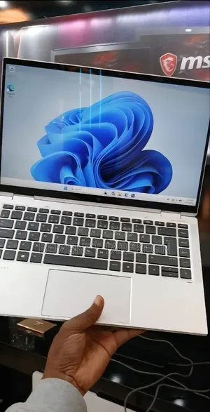 Laptop HP EliteBook 1040 G8 16GB Intel Core i5 SSD 512GB