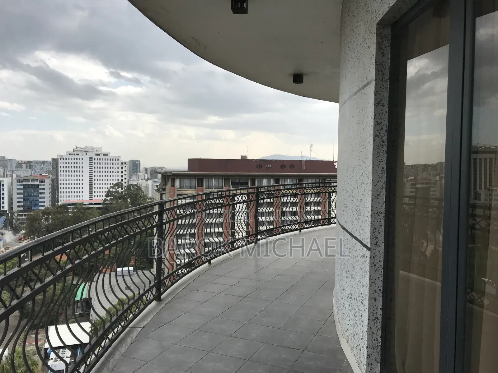 Furnished 3bdrm Apartment in Kirkos for rent