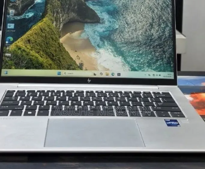 New Laptop HP EliteBook 840 G9 16GB Intel Core i7 SSD 512GB