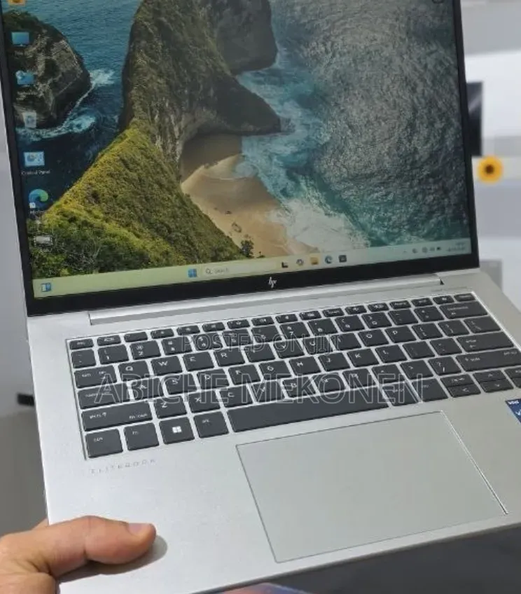 New Laptop HP EliteBook 840 G9 16GB Intel Core i7 SSD 512GB