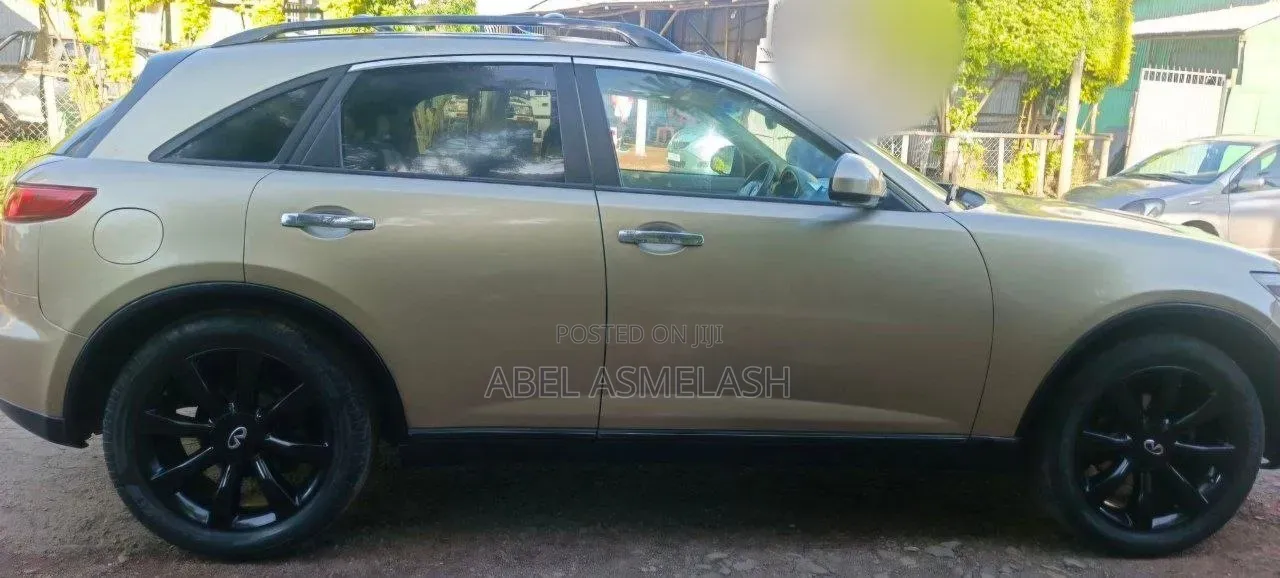 Infiniti FX35 2003
