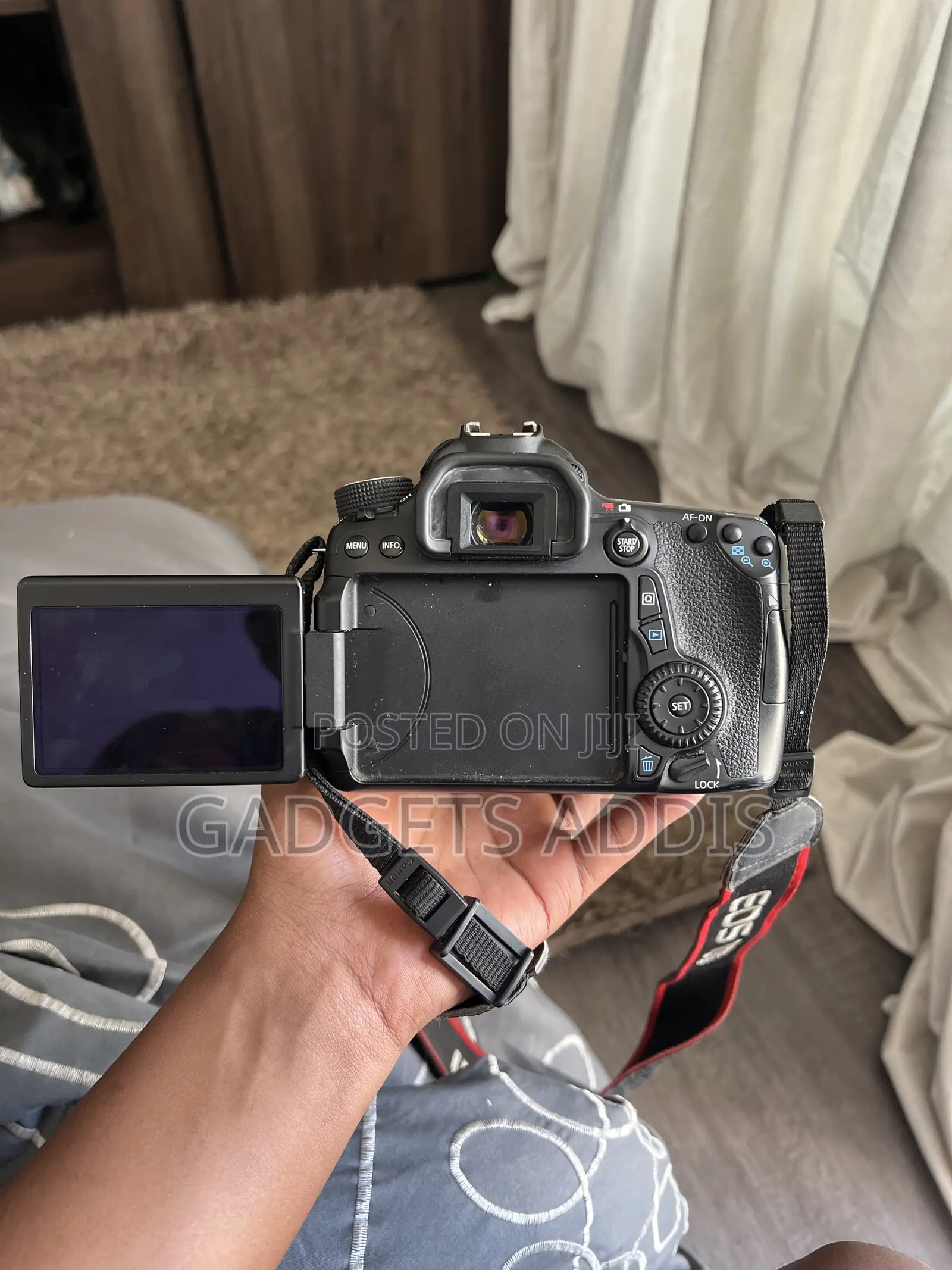 CANON EOS70D Almost Brand New