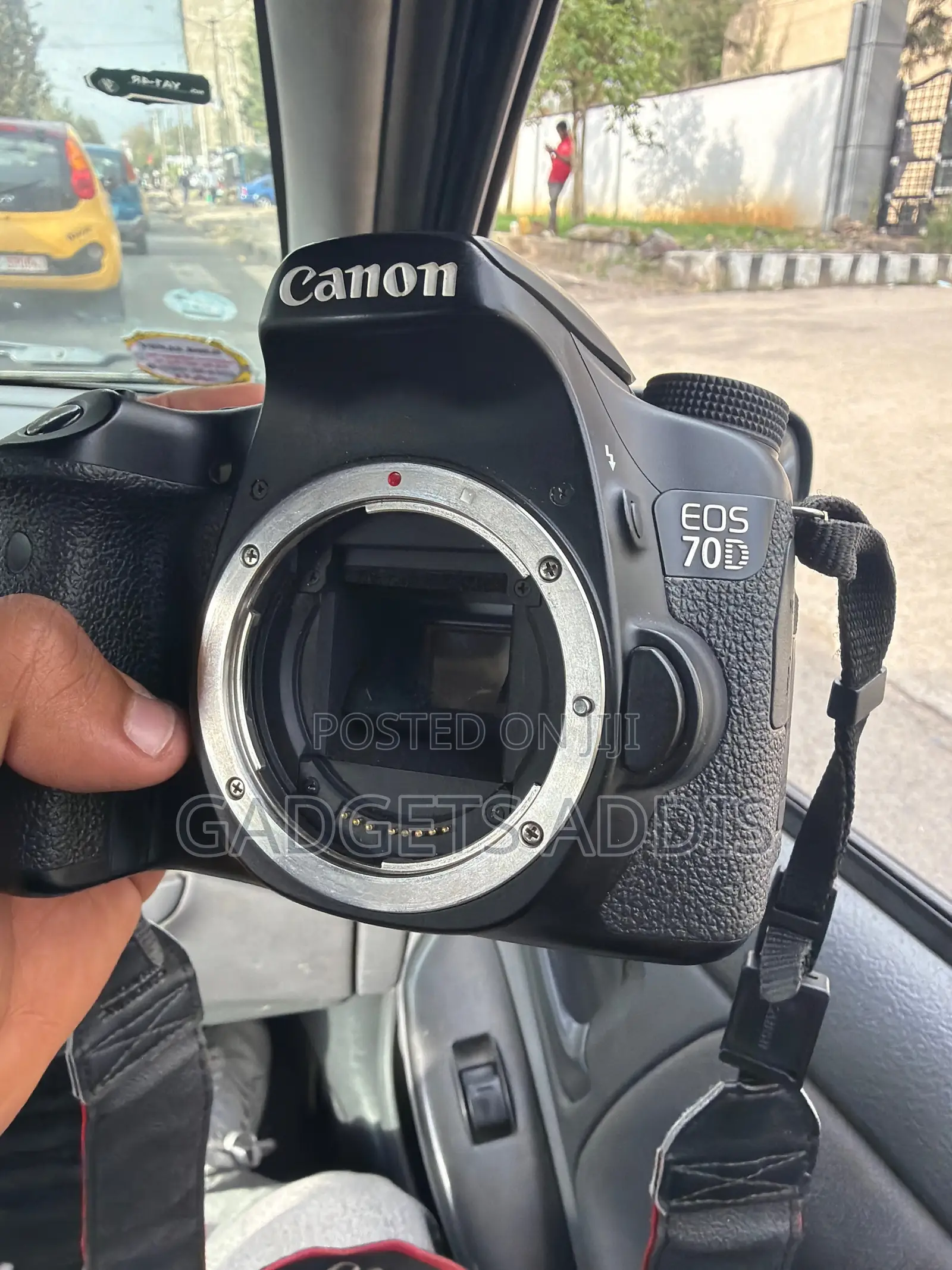 CANON EOS70D Almost Brand New