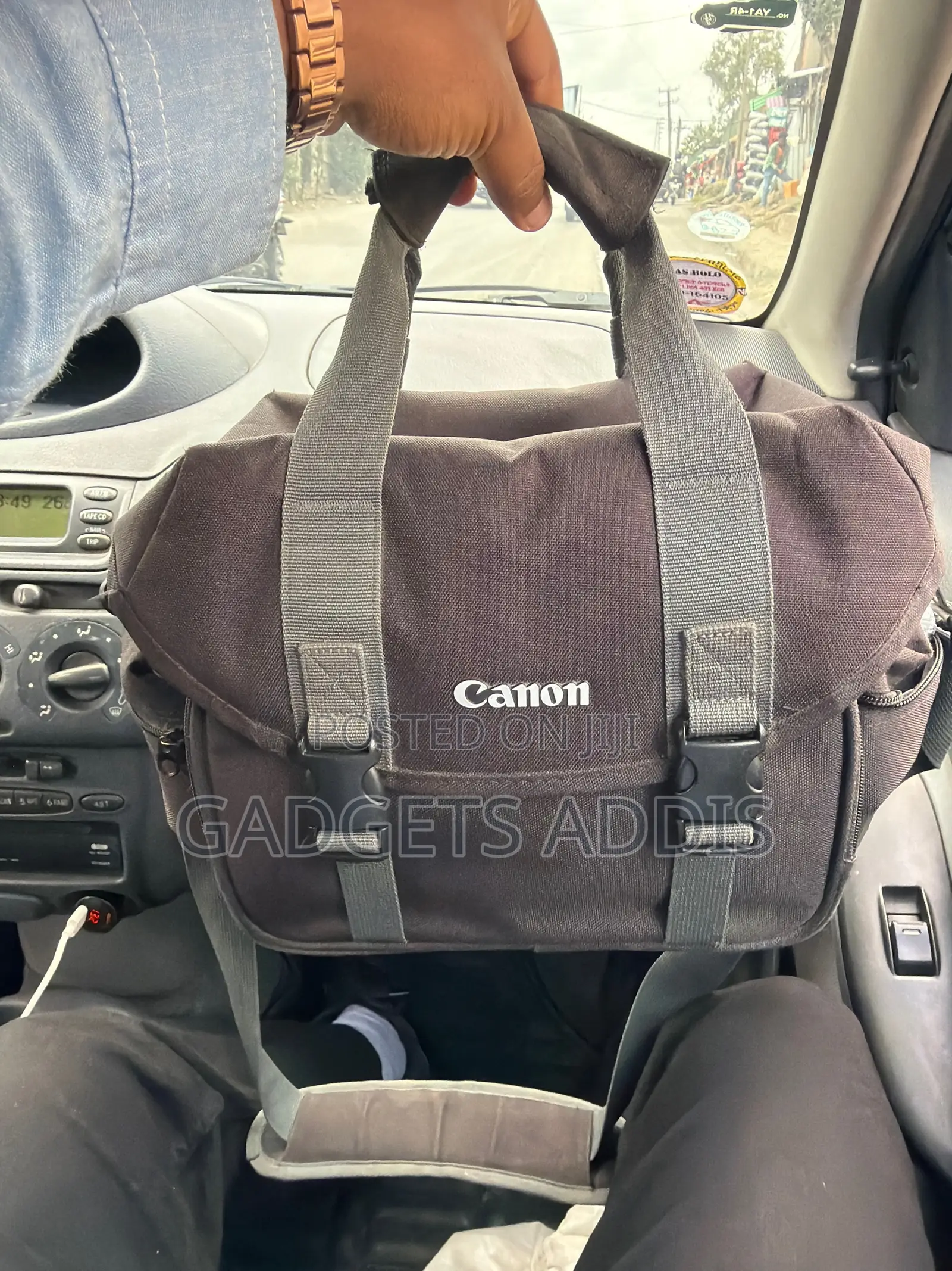 CANON EOS70D Almost Brand New