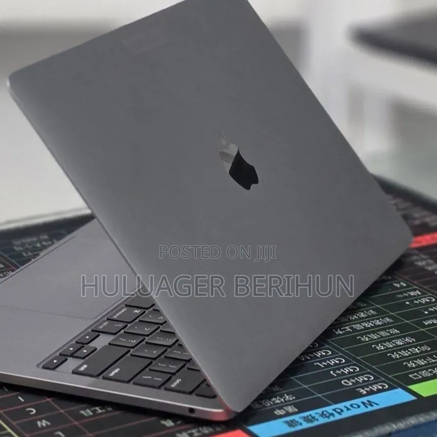 New Laptop Apple MacBook Pro 2021 M1 16GB Apple M1 SSD 1T