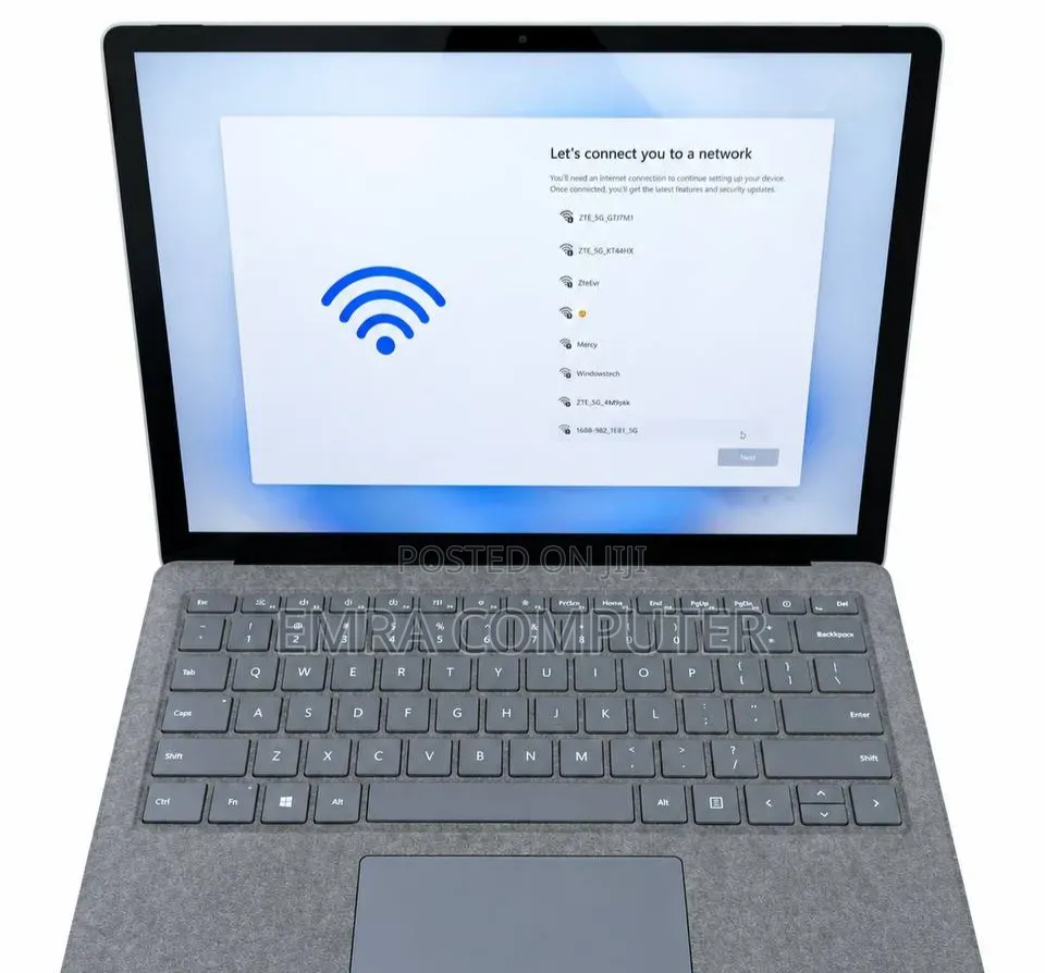 New Laptop Microsoft Surface 8GB AMD Ryzen 5 SSD 256GB