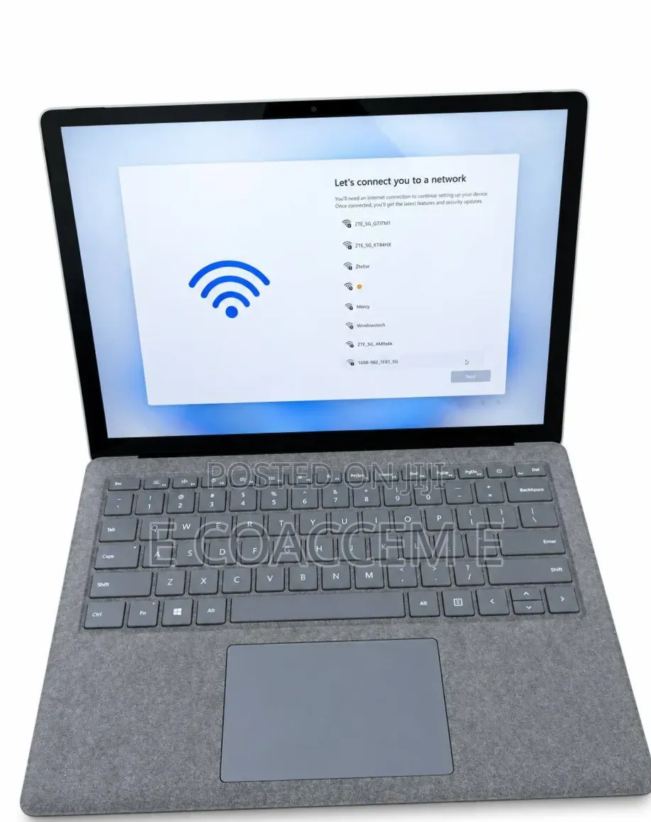 New Laptop Microsoft Surface 8GB AMD Ryzen 5 SSD 256GB