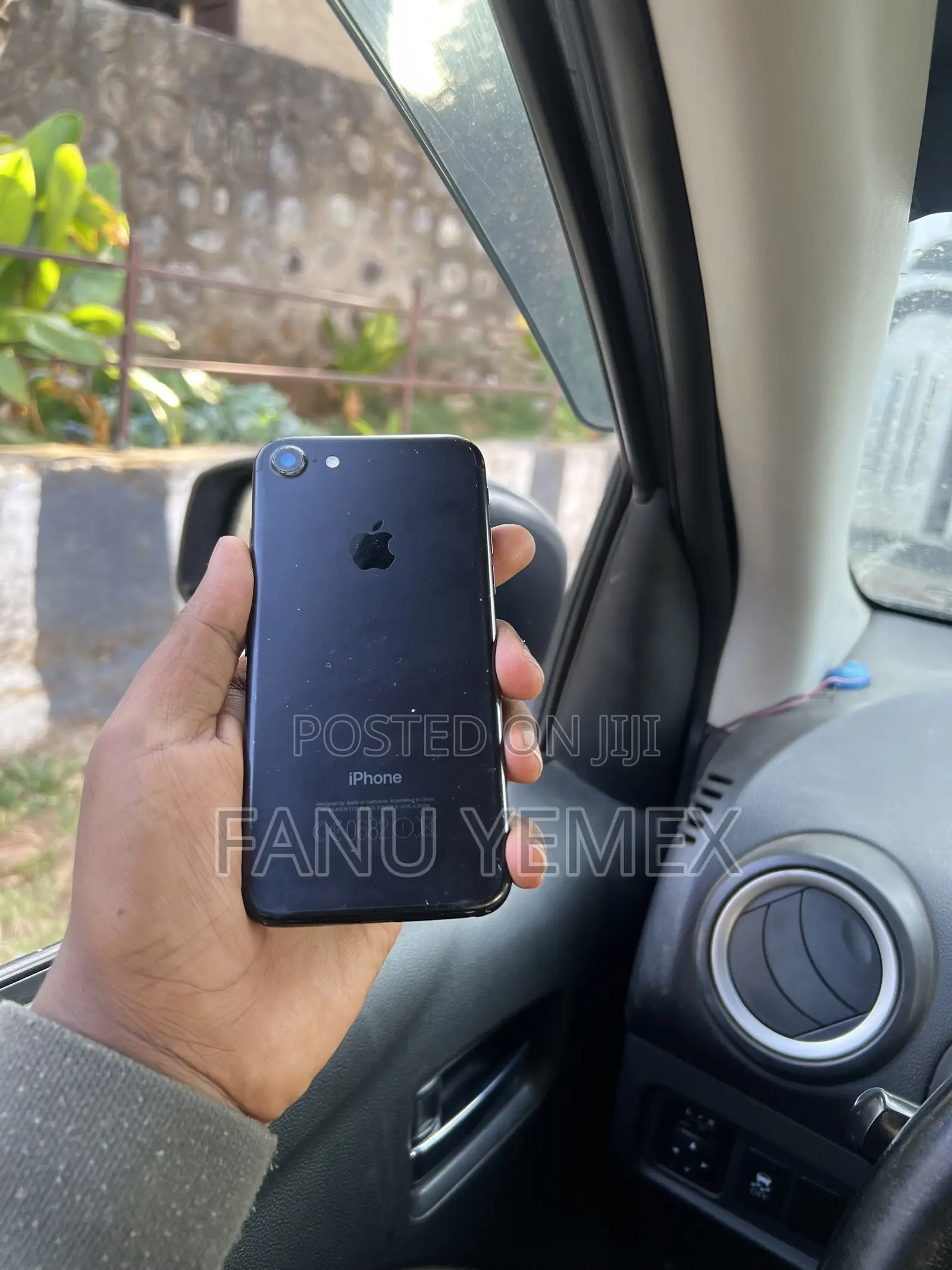 Apple iPhone 7 32 GB Black