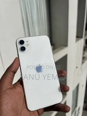 Apple iPhone 11 64 GB White