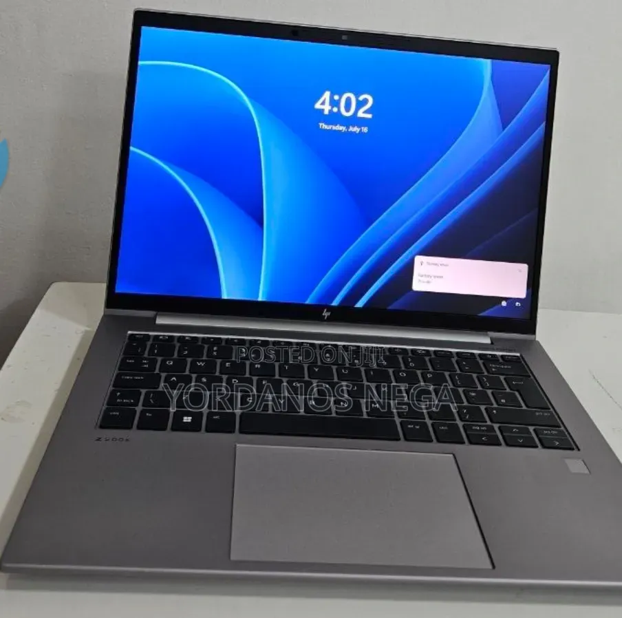 New Laptop HP ZBook Firefly 14 G10 16GB Intel Core i5 SSD 512GB