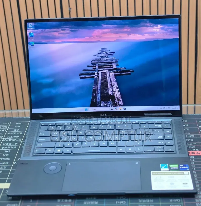 New Laptop Asus ZenBook UX303UA 32GB Intel Core i9 SSD 1T