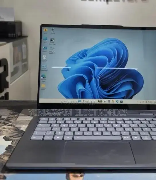 New Laptop Lenovo Yoga Slim 7 16GB Intel Core Ultra 7 SSD 1T