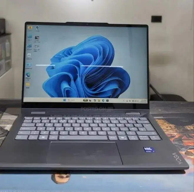 New Laptop Lenovo Yoga Slim 7 16GB Intel Core Ultra 7 SSD 1T
