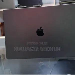 New Laptop Apple MacBook Pro 2024 M4 Max 48GB Apple M4 Max SSD 2T