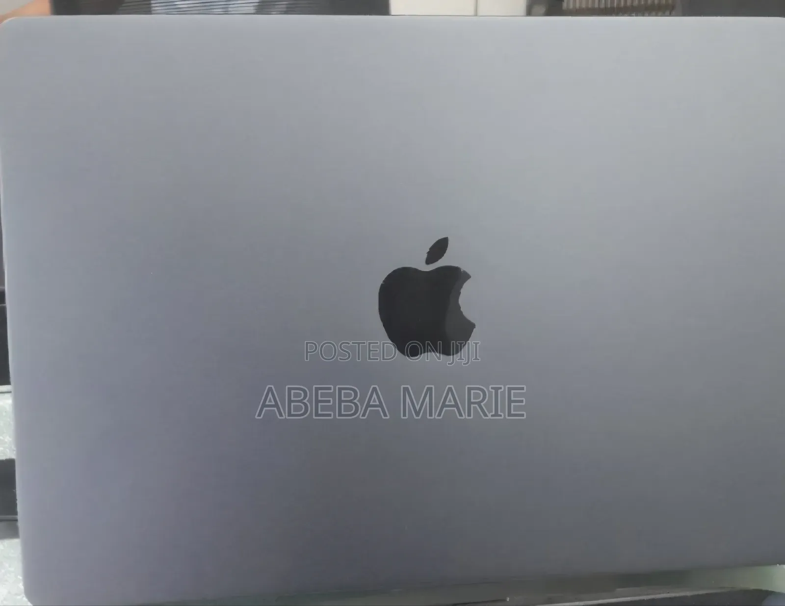 New Laptop Apple MacBook Air 2024 M3 24GB Apple M3 SSD 512GB