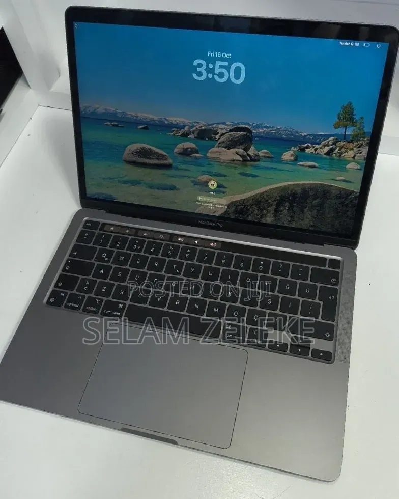 New Laptop Apple MacBook Pro 2020 M1 8GB Apple M1 Pro SSD 256GB