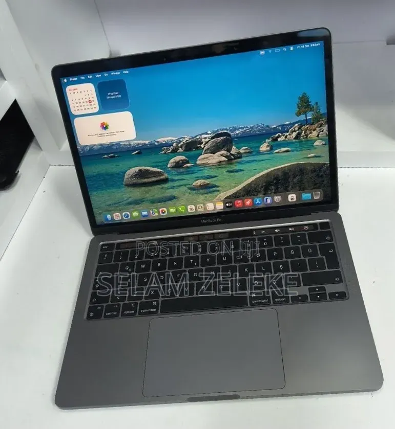 New Laptop Apple MacBook Pro 2020 M1 8GB Apple M1 Pro SSD 256GB
