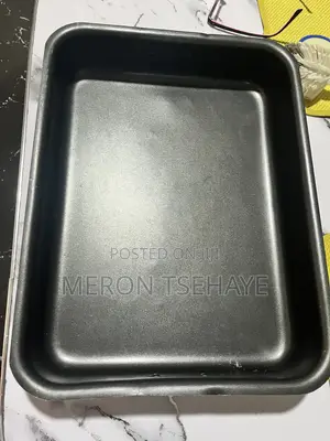 Baking Tray With Handle (2kg)