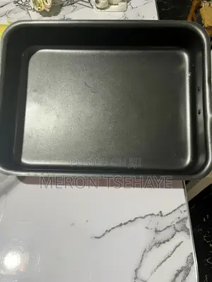 Baking Tray With Handle (2kg)