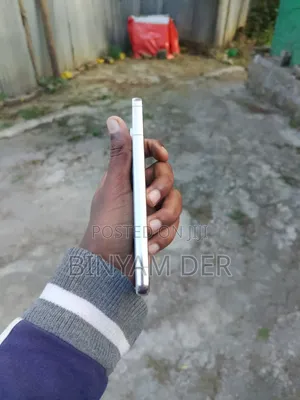 Samsung Galaxy S22 5G 128 GB White