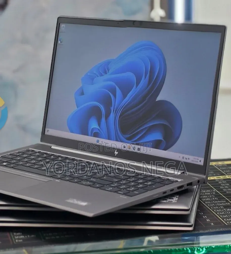 New Laptop HP ZBook 15 16GB Intel Core i5 SSD 512GB