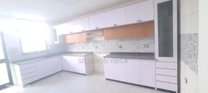11bdrm House in Adis Ababa, Bole for sale