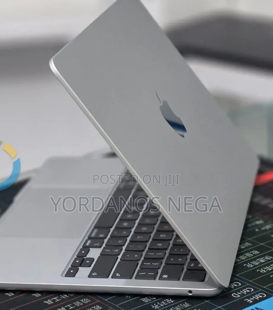 New Laptop Apple MacBook Air 2026 M5 16GB Apple M5 SSD 512GB