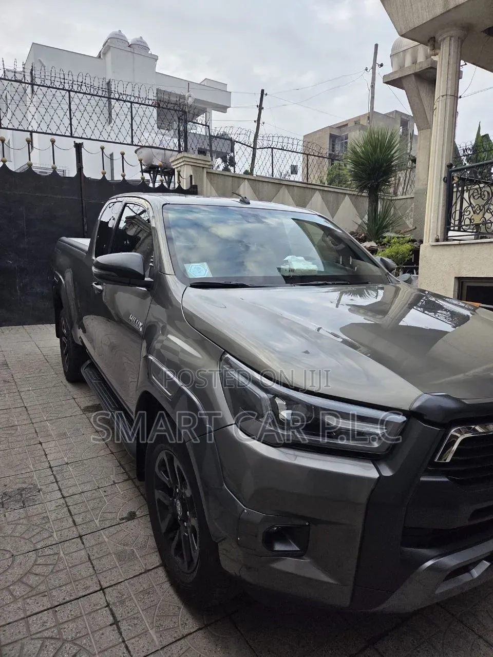 Toyota Hilux 2021 Gray