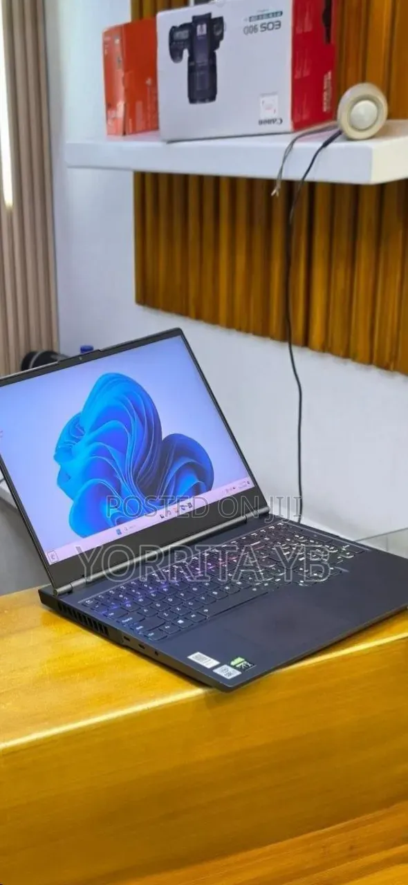 New Laptop Lenovo Legion 7 16GB Intel Core i7 SSD 512GB