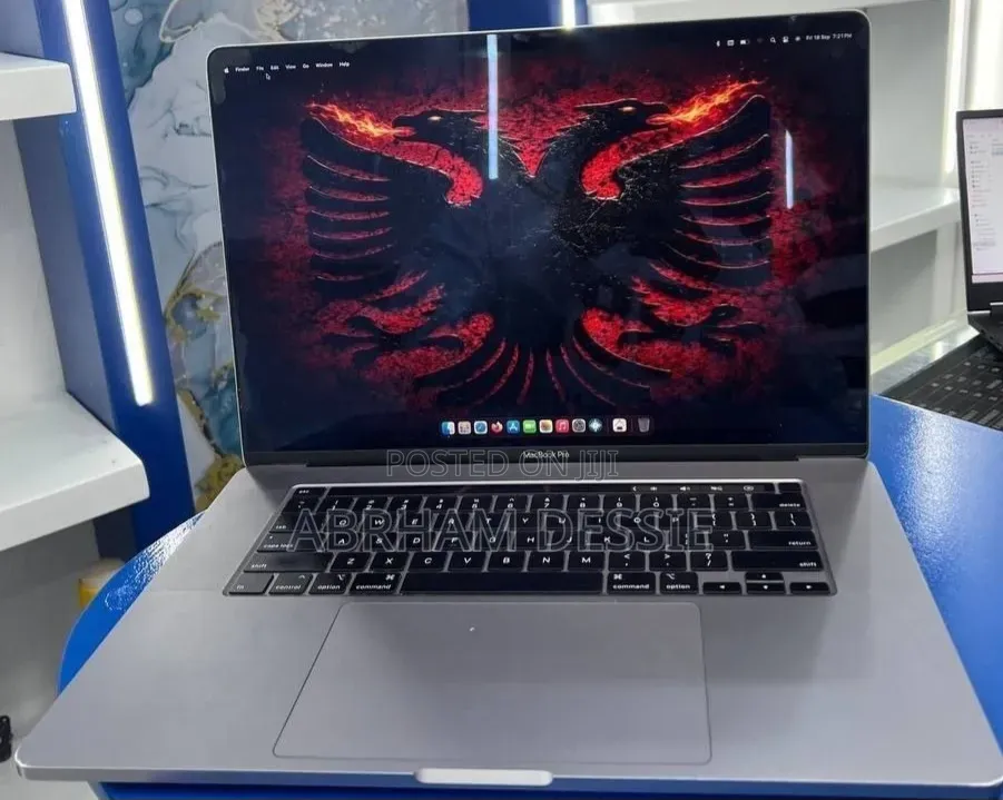 New Laptop Apple MacBook Pro 2019 16GB Intel Core i9 SSD 1T