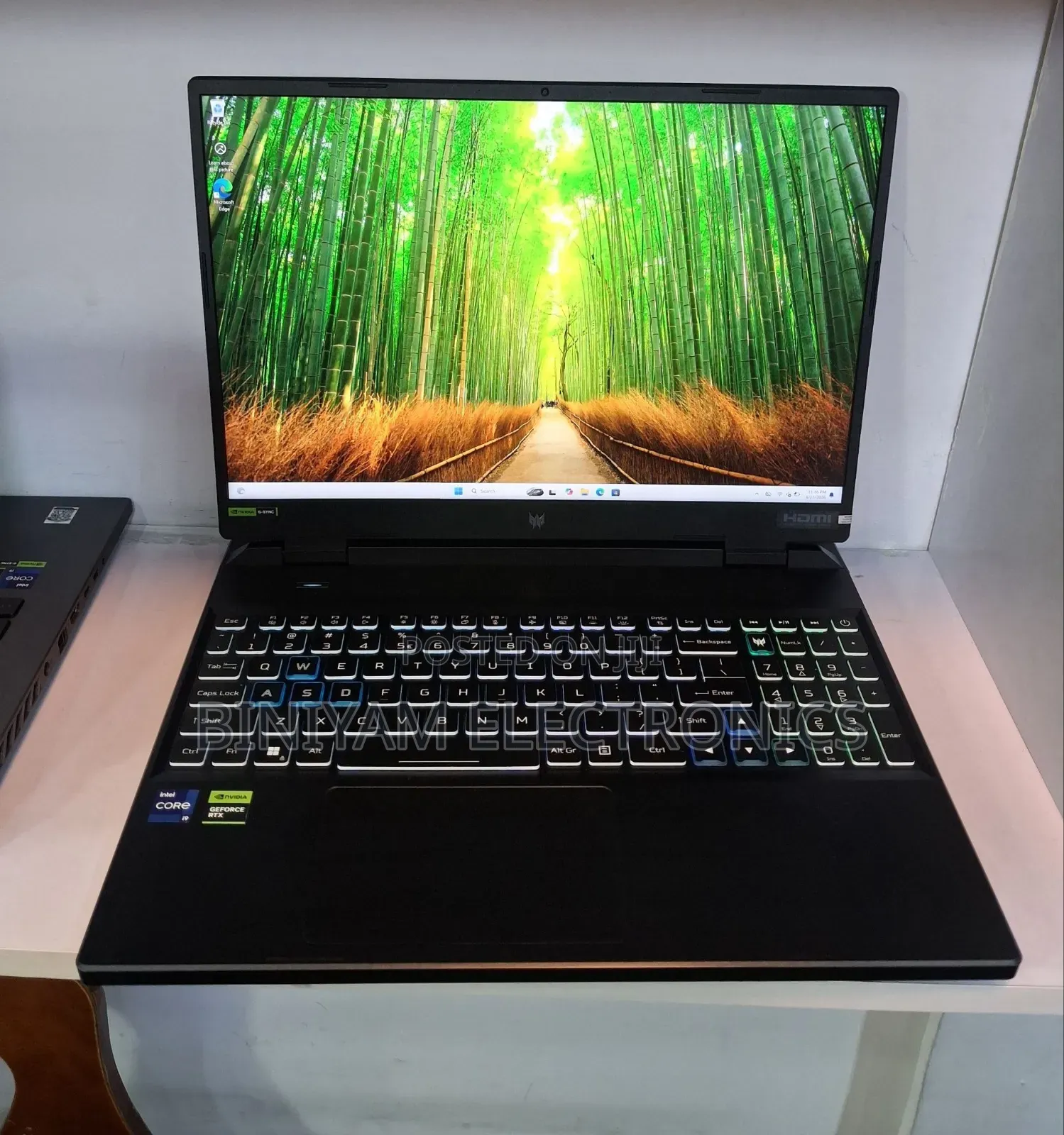 New Laptop Acer Predator Helios 300 16GB Intel Core i9 SSD 1T