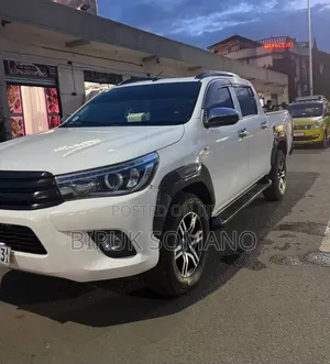 Toyota Hilux 2017 Off white