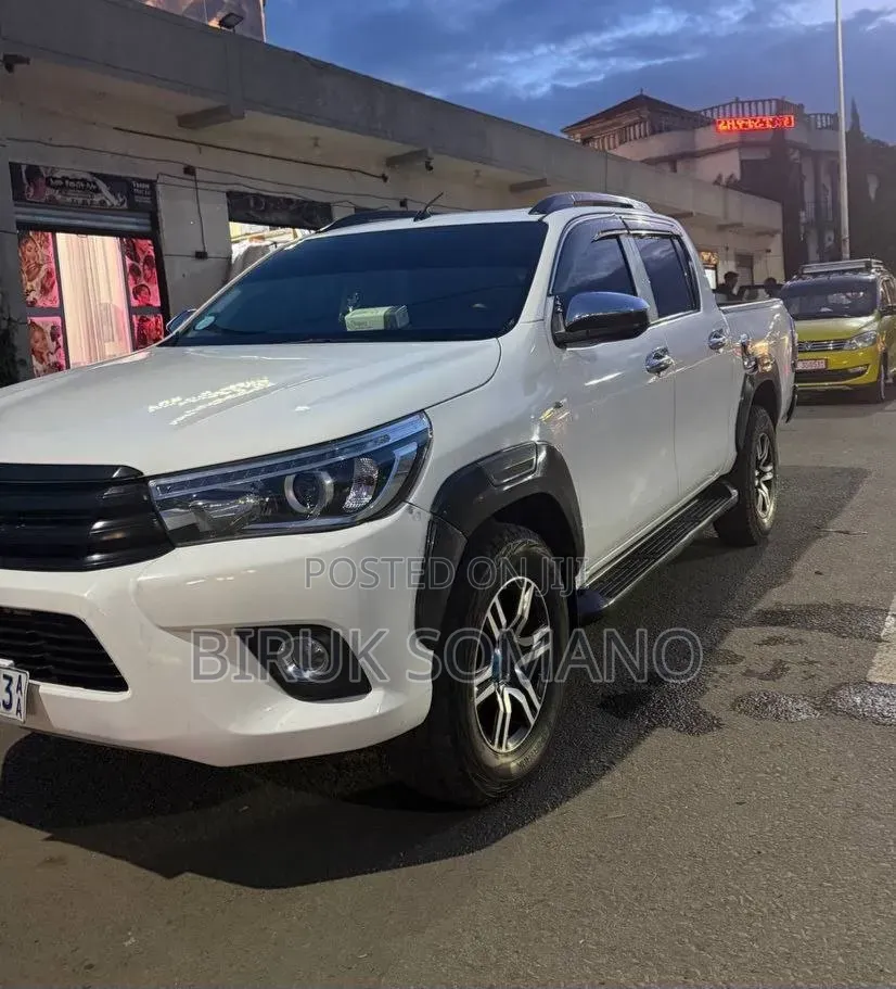Toyota Hilux 2017 Off white